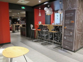 Ibis Lyon Villefranche Sur Saone Hotel 3*